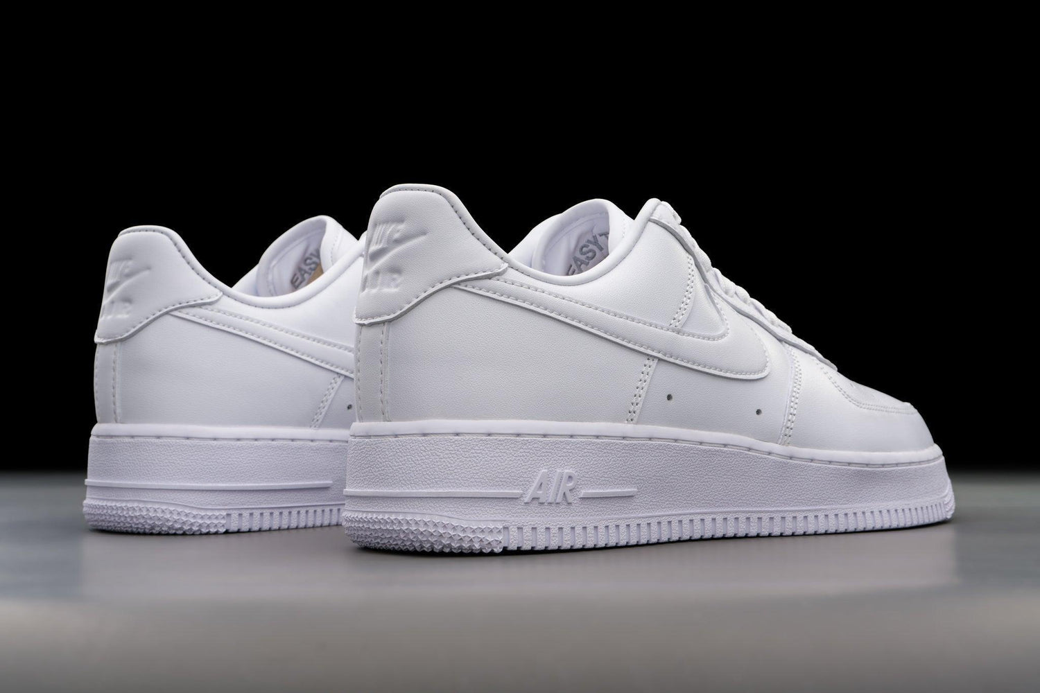 Nike Air Force 1 Low 07 'Triple White' - Lo10M