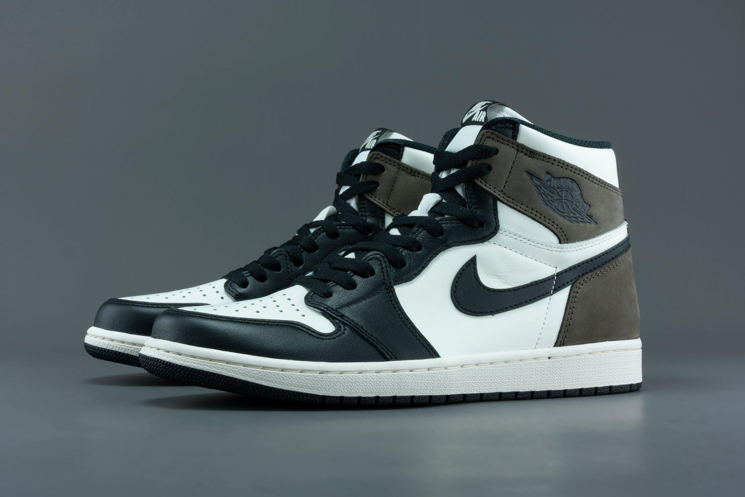 Air Jordan 1 High Dark Mocha - 555088-105 – Lo10M