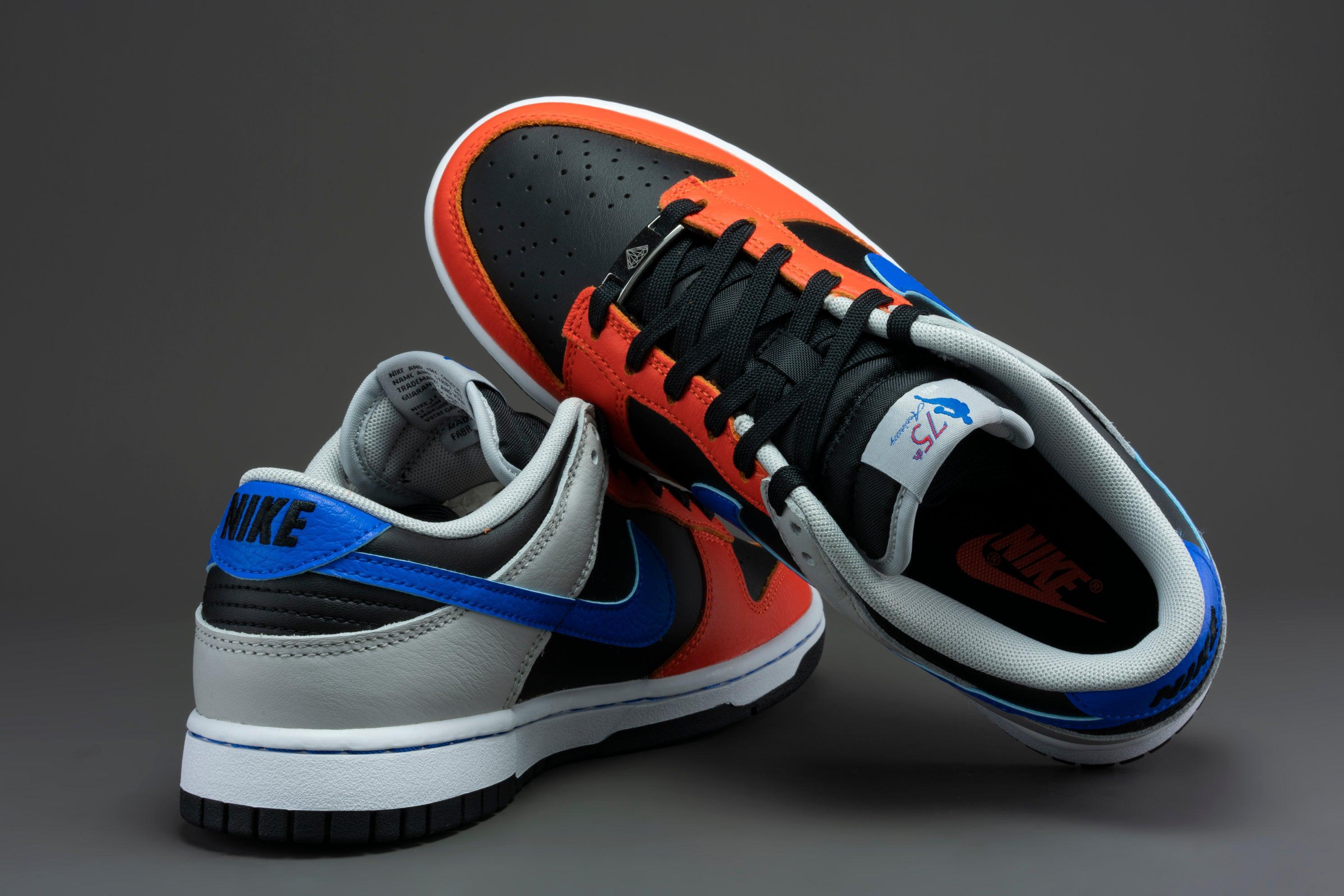 Nike Dunk Low EMB NBA 75th Anniversary Knicks - DD3363-002