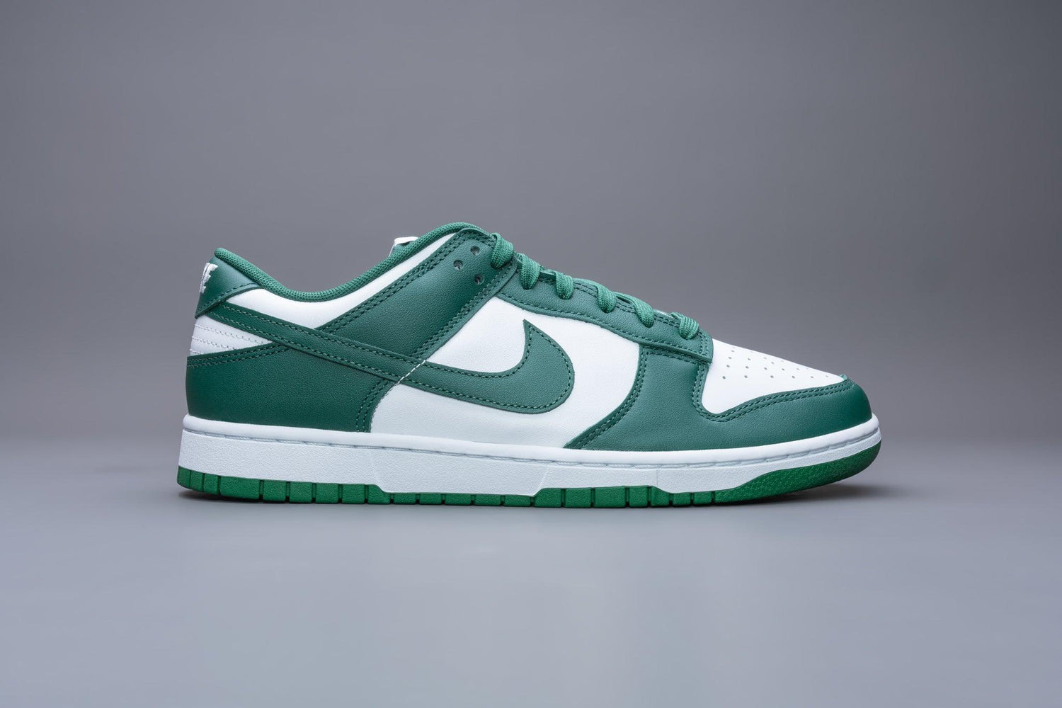 Nike Dunk Low Michigan State - DD1391-101 – Lo10M